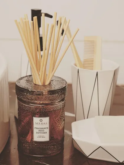 A curated selection from our extensive product portfolio, showcasing the diverse range of fragrances, colors, and designs we offer. Each image highlights the beauty and versatility of our candles, diffusers, and gift sets.