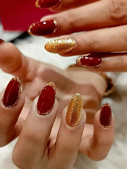 Another angle of the red and gold glitter set, perfect for weddings, festivals, or any special occasion.