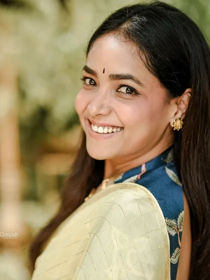 That happy, confident glow you get when you wear something you love. It’s a pleasure to see my sarees become a part of such joyful moments.