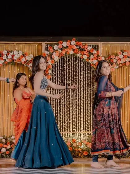 A beautiful, flowing group performance by the bride's squad. We focus on creating elegant formations and synchronized movements.