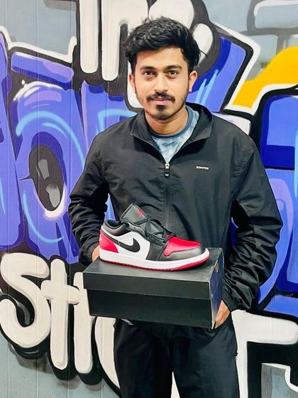 You can't go wrong with a classic 'Bred' colorway. Thanks for stopping by!