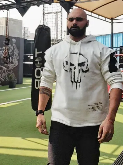 TGIF in my Punisher hoodie. Ready for the weekend, but the mindset of hard work never takes a day off.