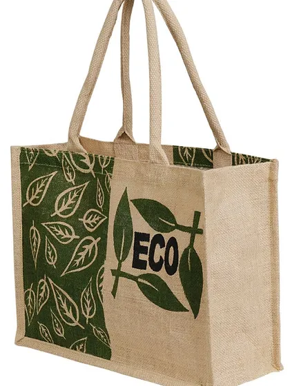 This custom printed jute bag highlights our commitment to sustainable branding solutions. We can print your eco-conscious messaging and logos directly onto the natural jute fabric, creating an ideal giveaway for green-themed events and corporate initiatives.