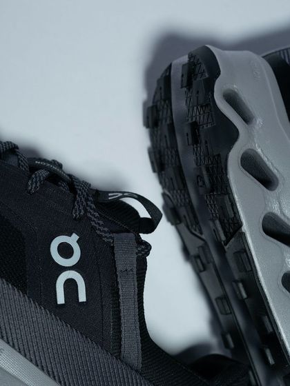 A macro shot of the On Running Cloudhorizon's sole, engineered for maximum comfort and grip.