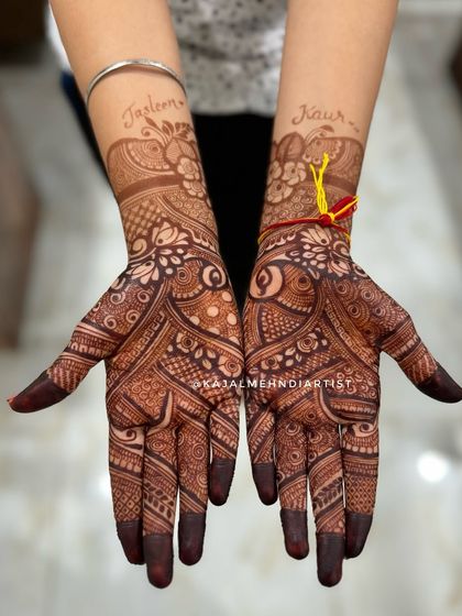 Signature Bridal Hands photo 33