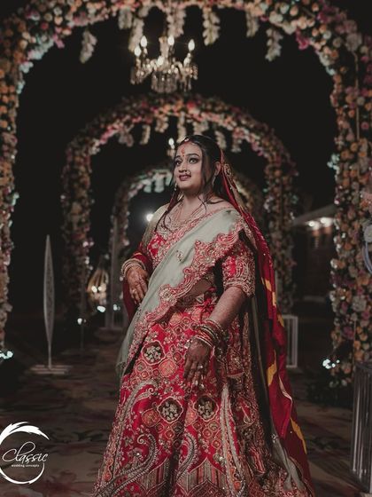 Grand Entrances & Welcomes photo 23