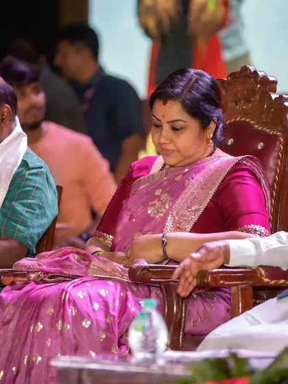 Capturing the audience and guests of honor during a presentation. These candid shots are essential for showing engagement and the overall atmosphere of the event.