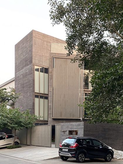 Sculptural Concrete Residences photo 11