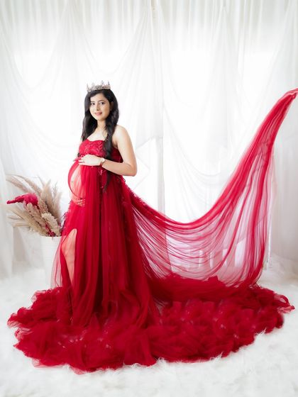 Solo Radiance: Portraits of the Mother-to-Be photo 214