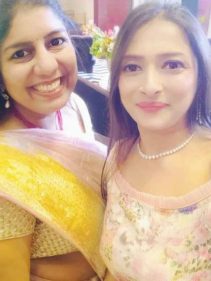 A happy selfie with a past client. These reunions are the best part of my job, confirming that the memories we created together are still cherished years later.