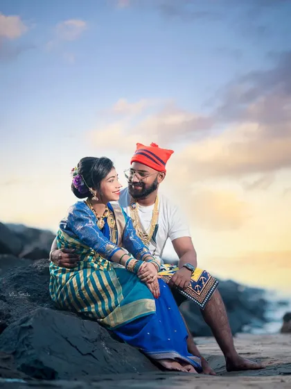 A beautiful moment between the couple during their Agri-Koli shoot. The soft light of the evening sky creates a romantic atmosphere for this seaside portrait.