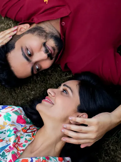 A simple, top-down portrait that focuses entirely on the couple's connection. I aim to create a comfortable atmosphere where these quiet, romantic, and authentic moments can happen naturally during the shoot.