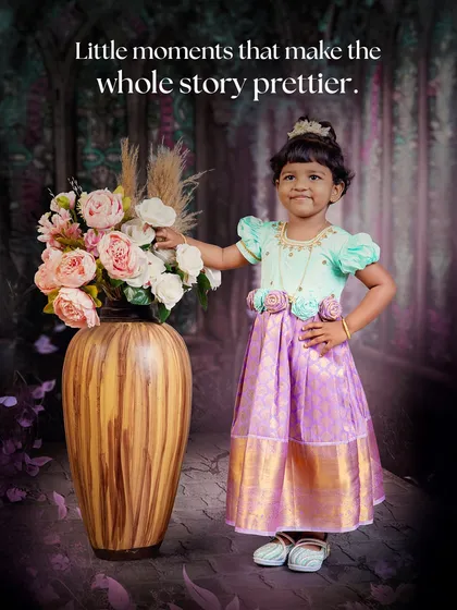 Little moments that make the whole story prettier. A solo portrait of a little princess, part of a beautiful sibling photoshoot session.