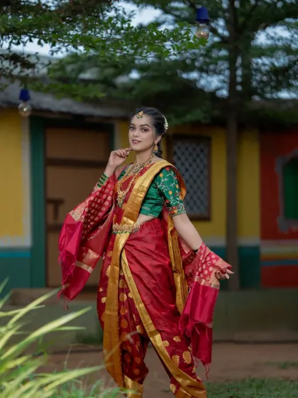 This is a traditional Marathi look created by one of my students for their portfolio. I teach a variety of regional bridal styles in my classes.