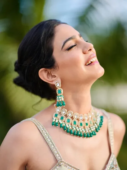 A close-up on the beautiful jewellery that completed this look. The right accessories are essential to elevate any outfit.