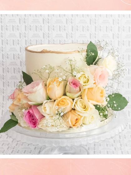 Neeth Medappa - Custom Celebration Cakes A Vow in Vanilla & Gold: Wedding & Engagement Cakes photo 29