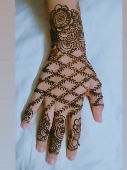 Annum Madni - Bridal Mehendi Classic Patterns: Mandalas & Jaal photo 4