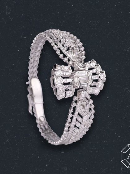 This diamond bracelet is a statement of timeless beauty and brilliance, perfect for moments that last forever.