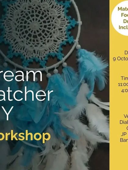 Weave your own beautiful dream catcher in our DIY workshop. We guide you through the process of creating this traditional craft, perfect for adding a personal touch to your space.