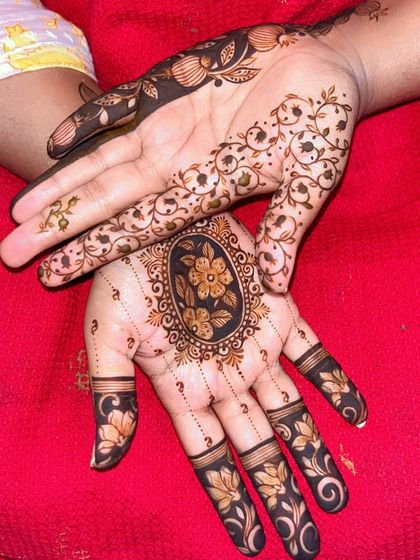 Full Bridal Mehendi (Hands) photo 16
