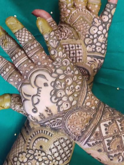 Shaikh Yasmeen - Bridal Mehendi Traditional Storytelling Mehendi photo 11