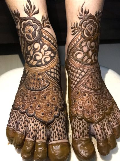 Bridal Feet Mehendi photo 6