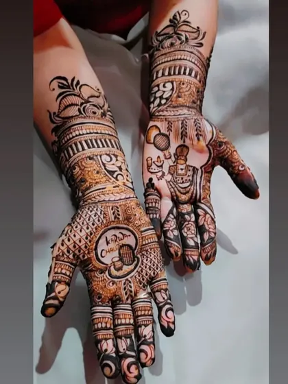 Another Karwa Chauth special design, this one featuring a portrait of Lord Shiva and the couple's name, "Chirag," for a personal touch.