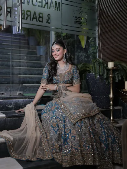 Another shot of this glamorous look, perfect for a sangeet or reception party.