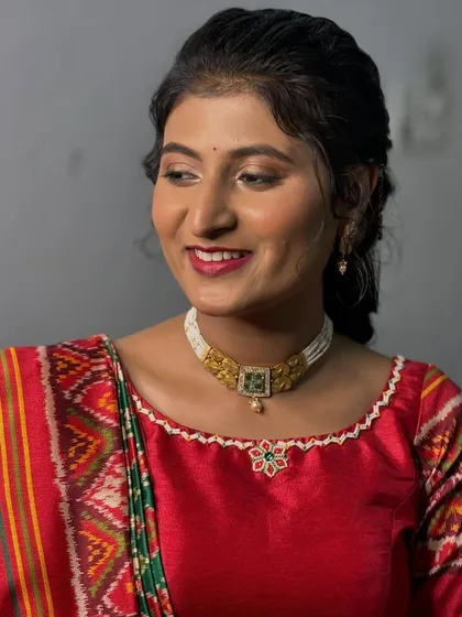 Just flawless, with no filter needed. This unedited photo shows the smooth and radiant finish of the makeup, perfect for a natural yet polished look.
