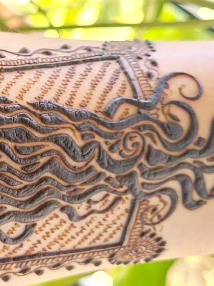 Realistic Henna Portraits photo 9