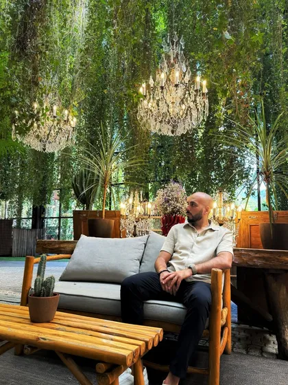 In a world full of distractions, focus is your power. A moment of calm in a beautifully designed, nature-inspired space.