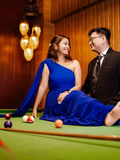 Your shoot can be as stylish and unique as you are. A game of pool in a chic lounge setting is a great way to showcase your playful, modern vibe while creating sophisticated and memorable images.