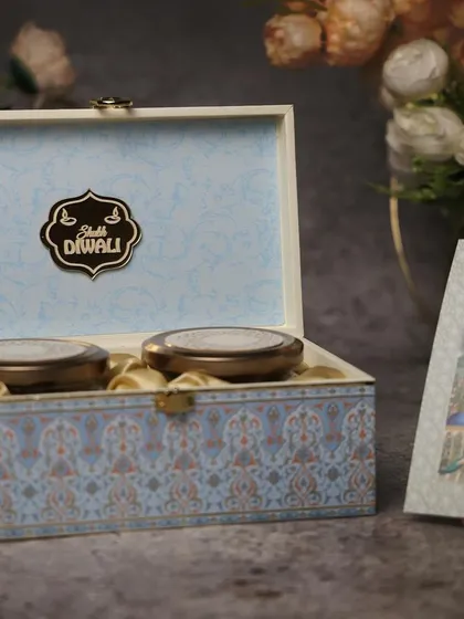 A simple yet beautiful box for dry fruits. The custom "Shubh Diwali" tag adds a personal touch.