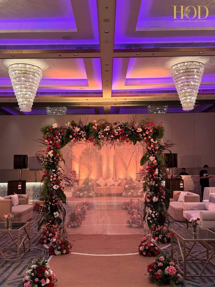 Grand Entrances & Aisles photo 9