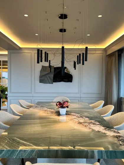 The full view of the dining room, a testament to a great collaboration between artist and designer.