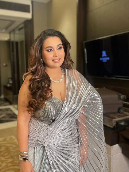 Flowing Curls & Waves photo 98