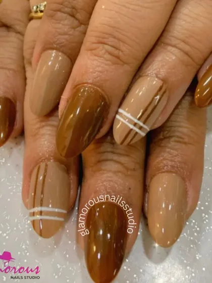 A sophisticated look for all the coffee lovers. This set features a palette of warm, creamy browns and tans, with clean, minimalist white line-work detalhes for a chic and modern finish.
