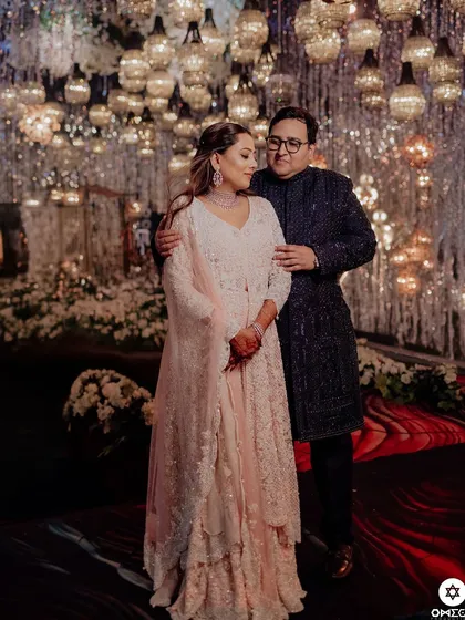 An enchanting look for a Mehendi and Sufi night. The soft pink outfit was paired with a luminous, ethereal makeup look.