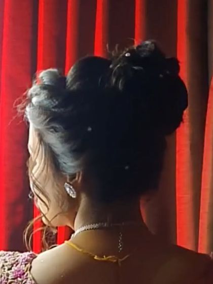 Laxmi Ramkrishna - Special Occasion Hairstyling Elegant Buns & Updos photo 15