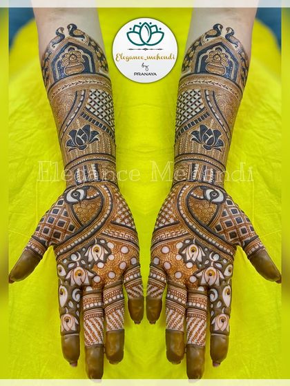 Intricate Full Bridal Mehendi photo 28