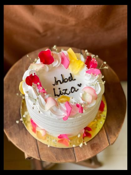 Elegant Designs: Flowers, Bows & Minimalism photo 15