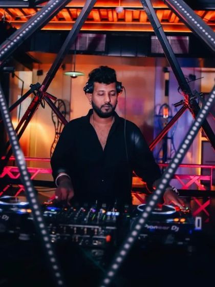 A shot of me framed inside the diamond-shaped light structure at The Fixx. A moment of Sunday motivation.