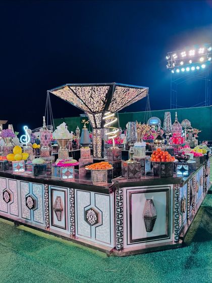 Artful Displays & Elegant Setups photo 8