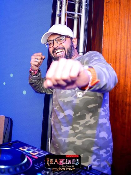 Just having fun behind the decks. A good DJ set is also about enjoying the moment.
