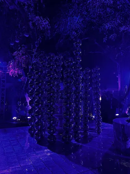 A duplicate view of the stunning stage decor, which played a huge role in the show's immersive experience.