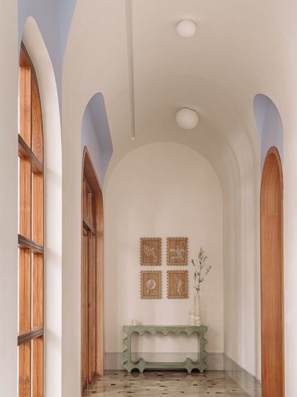 Bespoke Tables, Consoles & Inlays photo 9