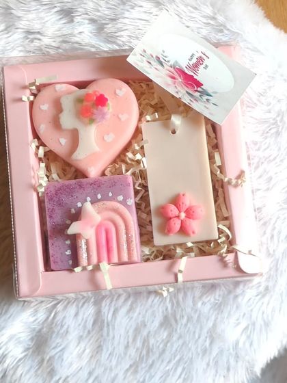 Curated Gift Hampers photo 44