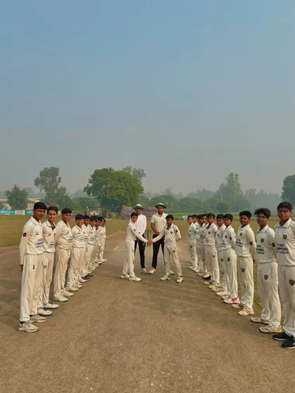 The two teams line up for the toss ceremony.