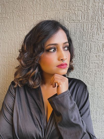 Dianna - Live DJ Performance Behind the Decks photo 3