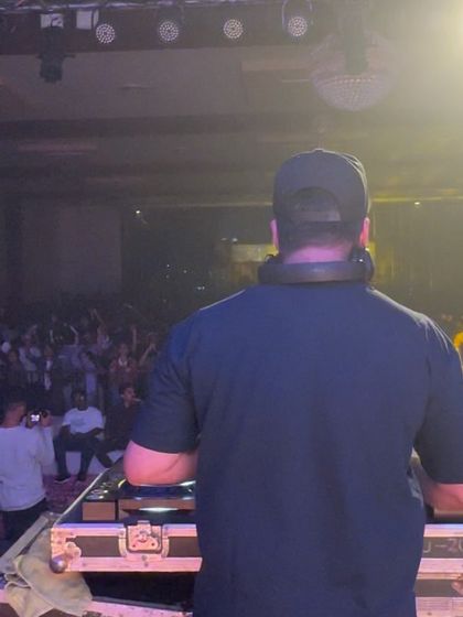 Nash - Club & Event DJ Services Bringing The Hype to College Fests photo 7